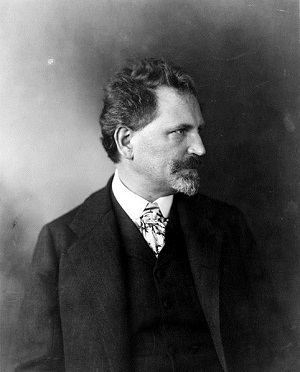  155 Mucha